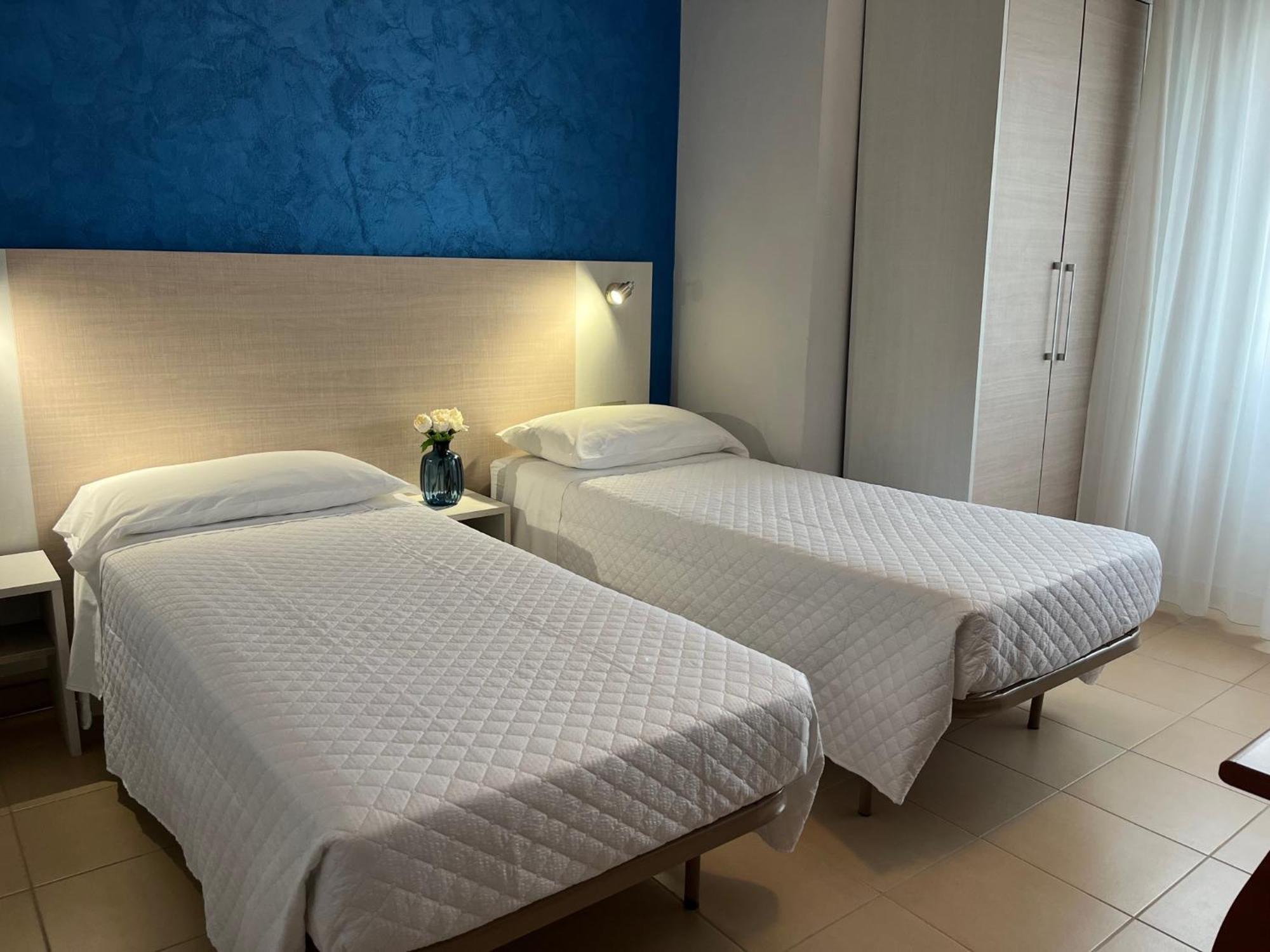Hotel Le Ali Ріміні Екстер'єр фото